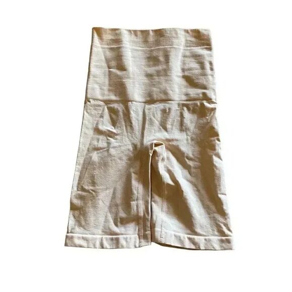 NWT SKIMS SEAMLESS SCULPT
MID THIGH SHORT CLAY SZ S/M #1466 - Picture 2 of 8